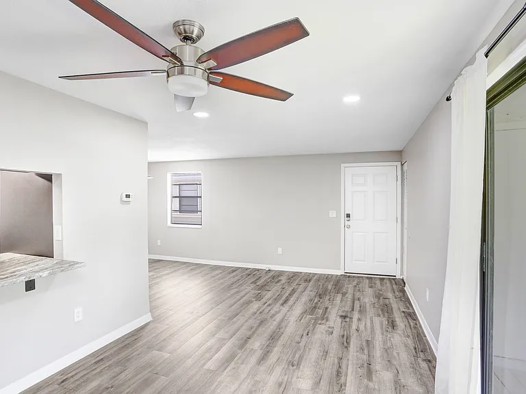 137 Hunter Lake Dr #C — Photo 20