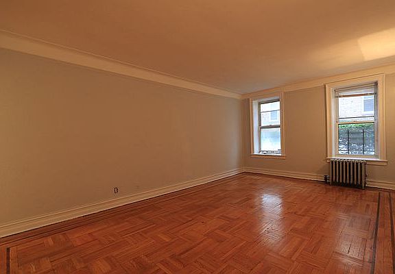 2nd image of 74 Gatling Pl APT 1G