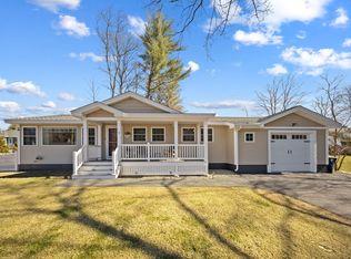 1 Oldfield Rd, Nashua, NH 03060