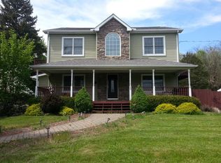 22 Greycourt Rd, Chester, NY 10918
