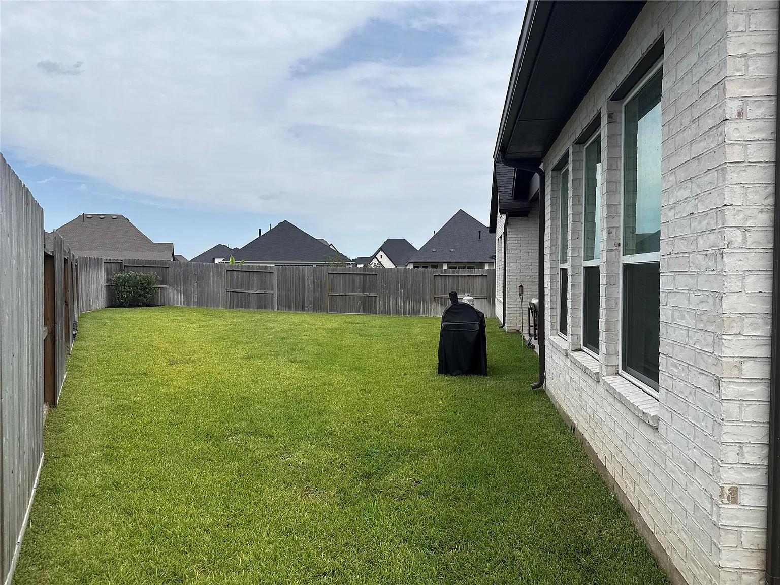 4 bed, 3.5 bath, 3089 sqft, $4,800 — Photo 3