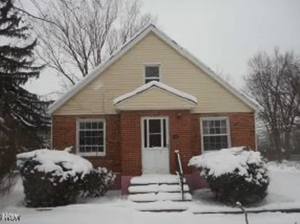 7270 Free Ave, Bedford, OH 44146