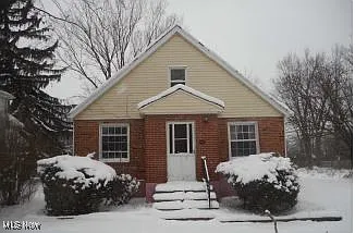 7270 Free Ave photo 1