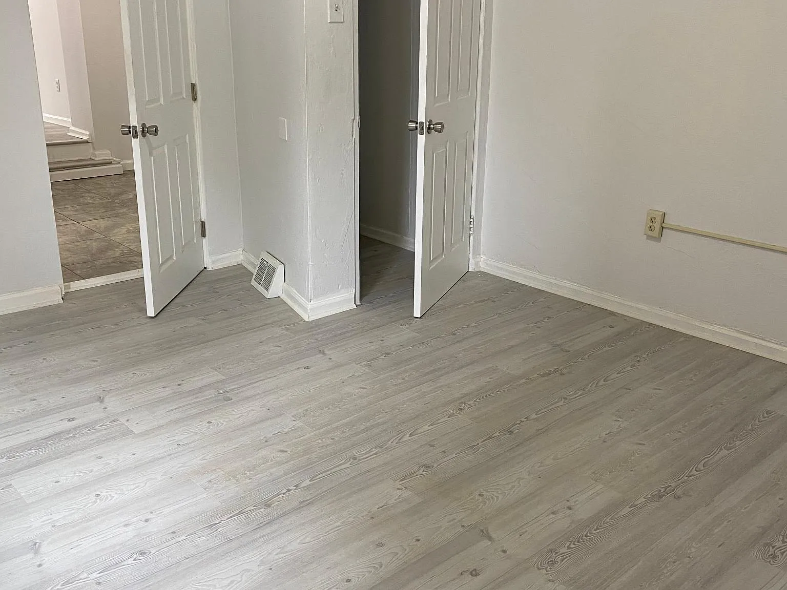 2 bed, 1200 sqft, $1,450 — Photo 4