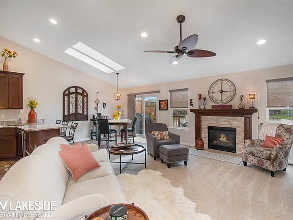 3rd image of 49157 Pond Place Dr