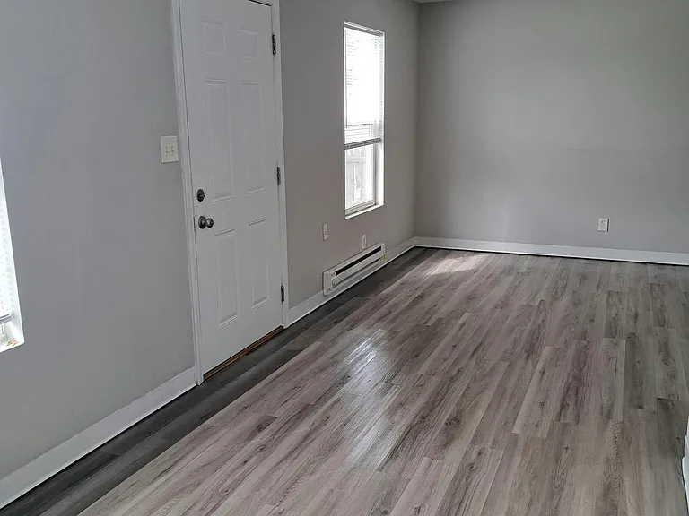 29 S Bradley Ave — Photo 6