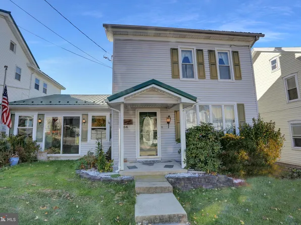 64 S Market St, Elizabethville, PA 17023
