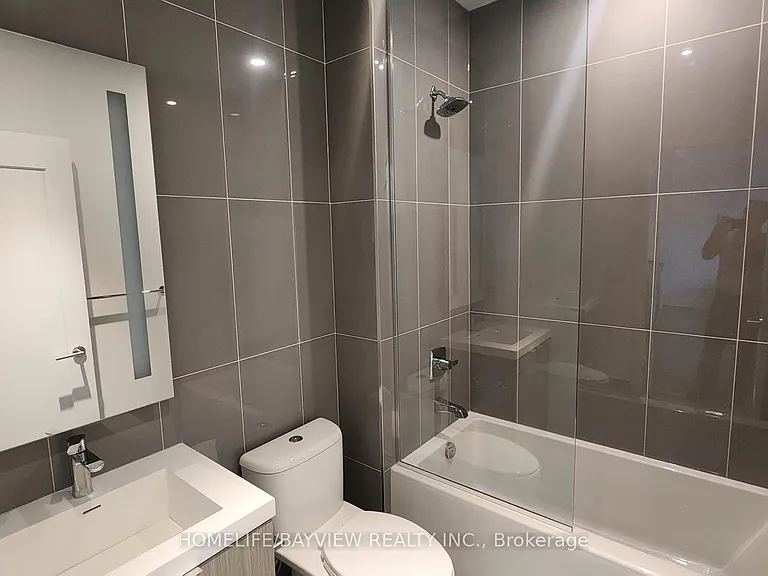 575 Bloor St E #2704 — Photo 12