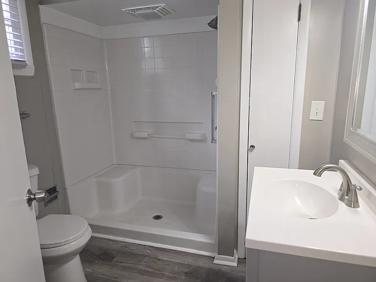 64 Wilwood Ave — Photo 2