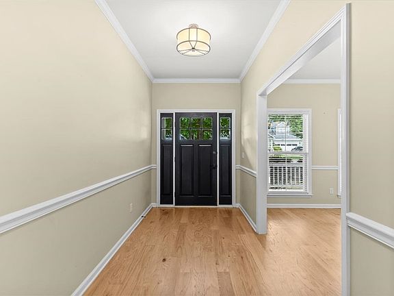 4th image of 1113 Orchard Cir