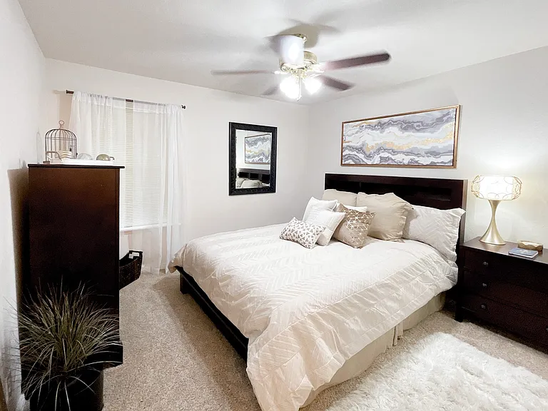 Greenbriar Apartments — Photo 3