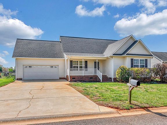 2nd image of 143 Summer Lady Ln