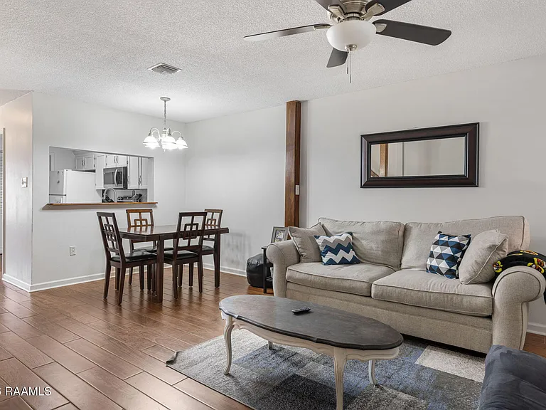 109 Southfield Pkwy — Photo 8