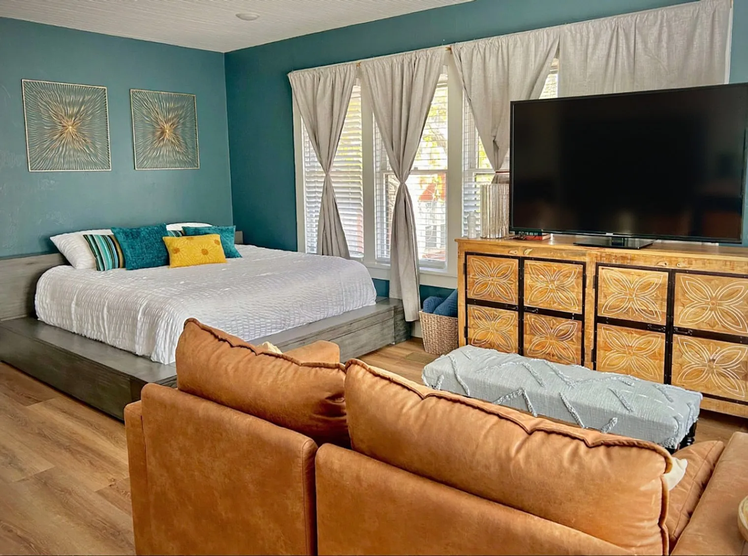 1 bed, 1.0 bath, 796 sqft, $2,047 — Photo 3