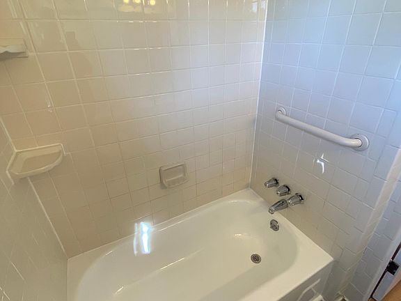 4th image of 2534 Stieber St #66