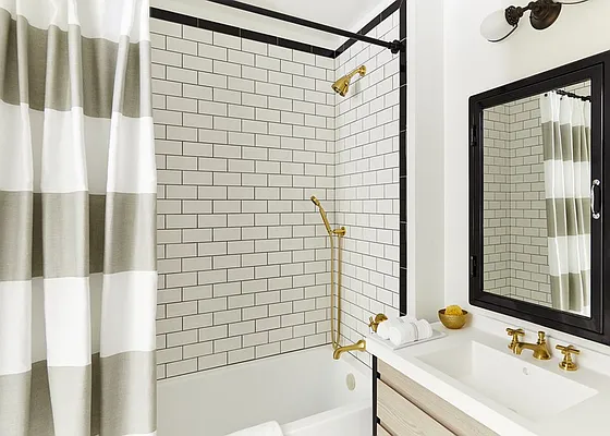 Rented by Aura Management | media 16