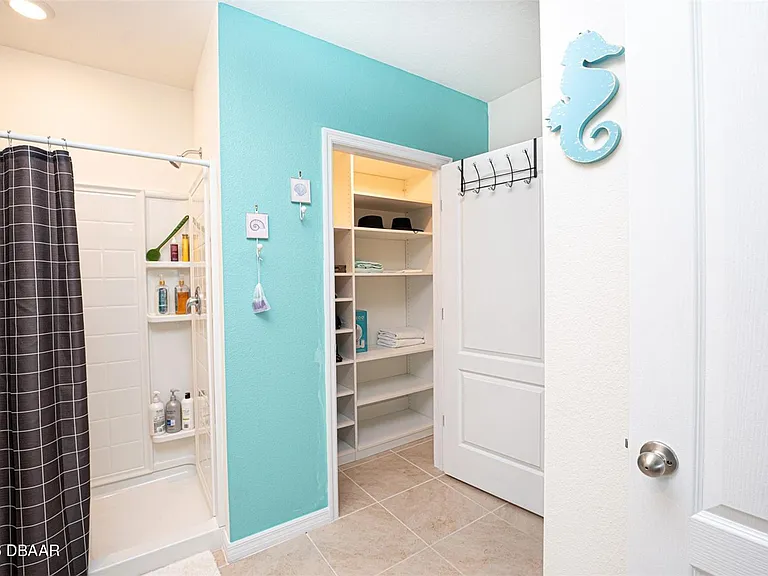1326 Middle Lake Dr — Photo 10