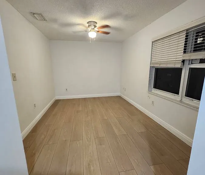 11879 SW 208th Ter — Photo 5