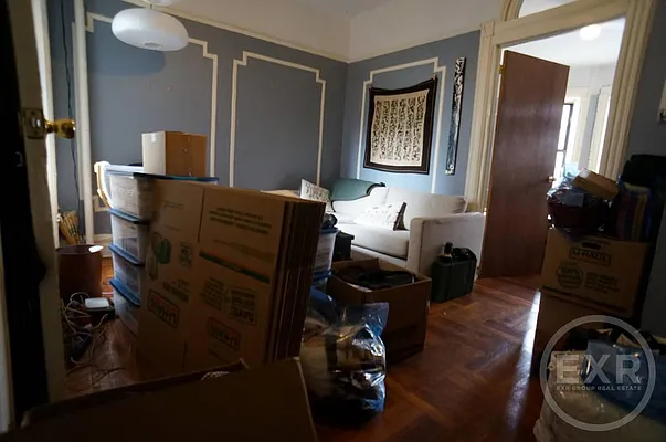 Rented by EXR | media 22