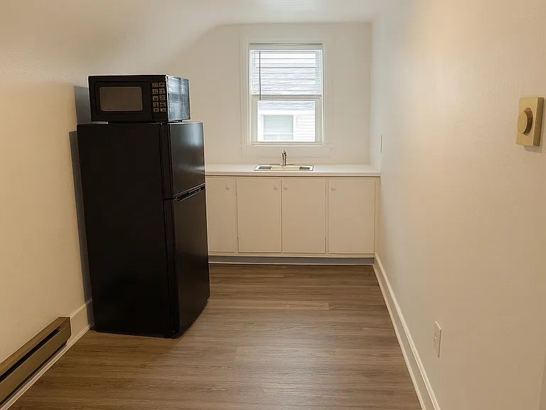 1615 Holladay St #B — Photo 5