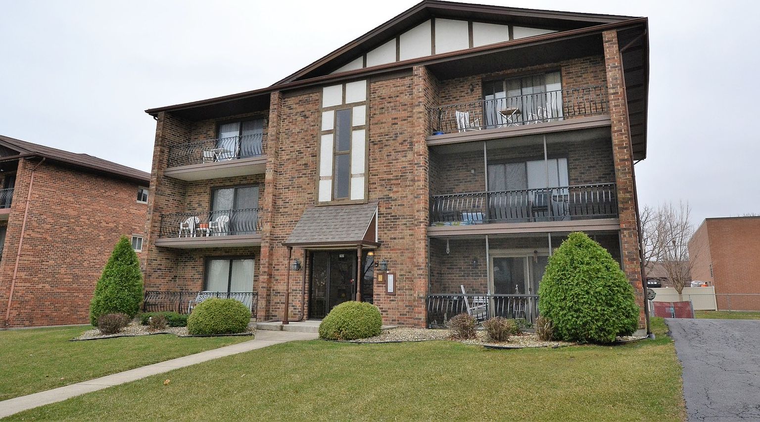 7931 Paxton Ave APT 2B, Tinley Park, IL 60477 Zillow