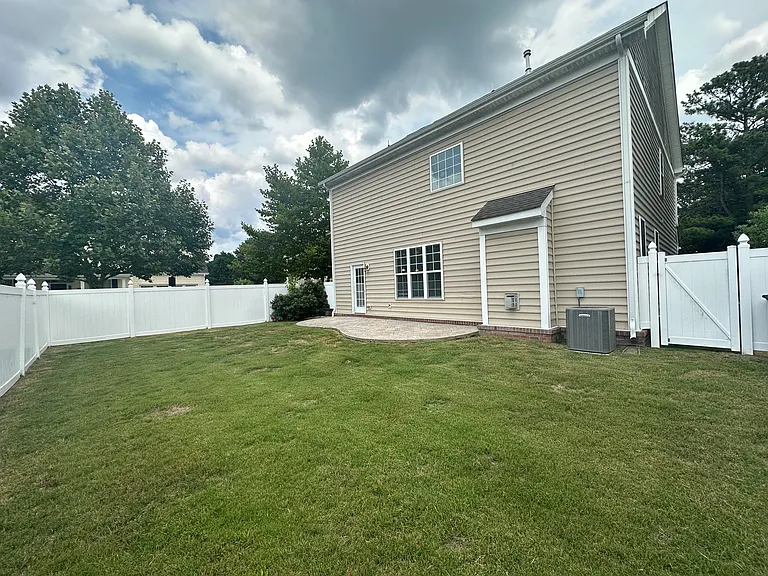 2600 Magnolia Green Loop — Photo 30