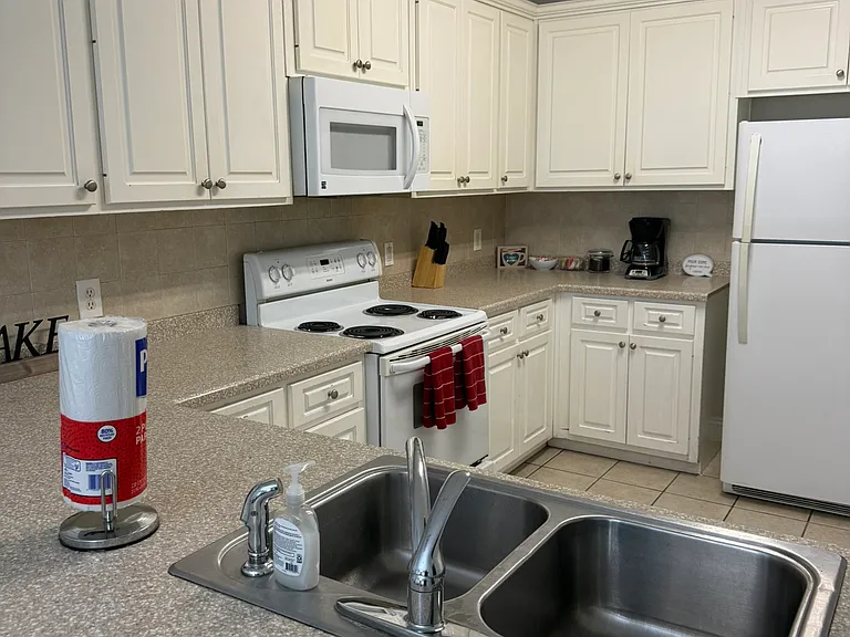 2619 Beech St — Photo 34