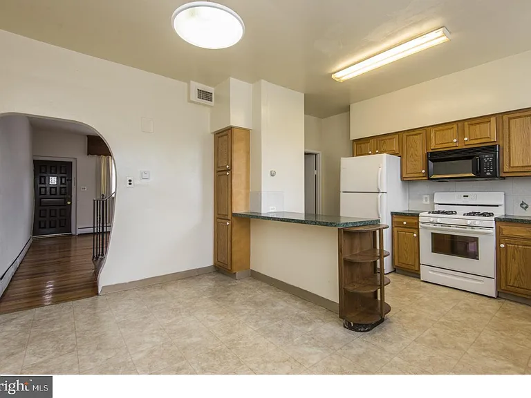 4144 Terrace St — Photo 11