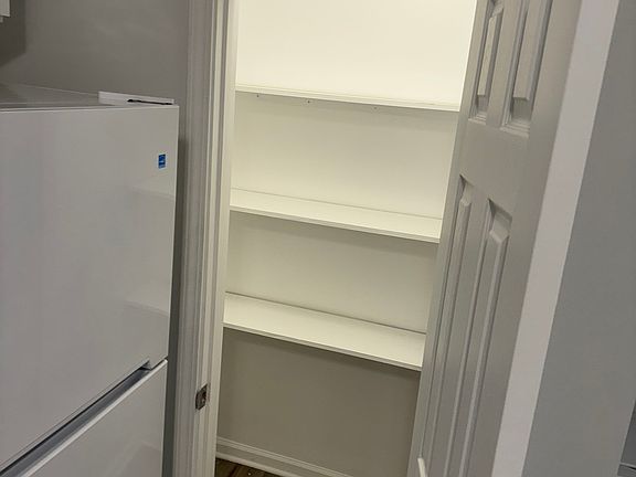 4th image of 1140 Dean St #D