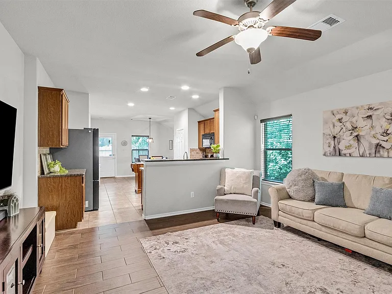 1700 Fall Forest Ct — Photo 10