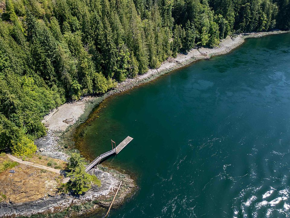 1st image of 4 Kayak Rd