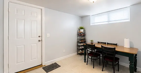 90 Fernwood Ave #1 — Photo 1