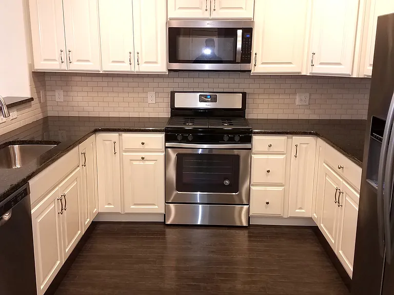 824 Center Meadow Ln — Photo 3