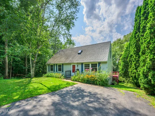 33 Hillside Ave, Great Barrington, MA 01230