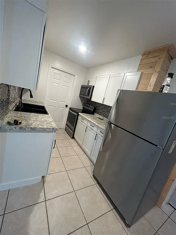 3 bed, 2.0 bath, 1263 sqft, $1,700 — Photo 2