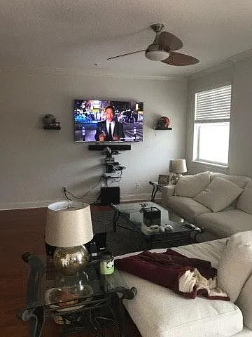 2 bed, 2.5 bath, 1703 sqft, $3,600 — Photo 3