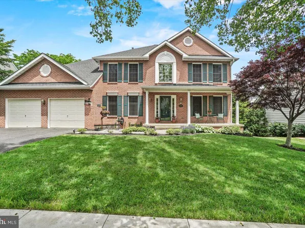 2218 W Greenleaf Dr, Frederick, MD 21702