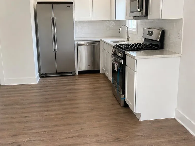 506 Bath Ave #2 — Photo 3