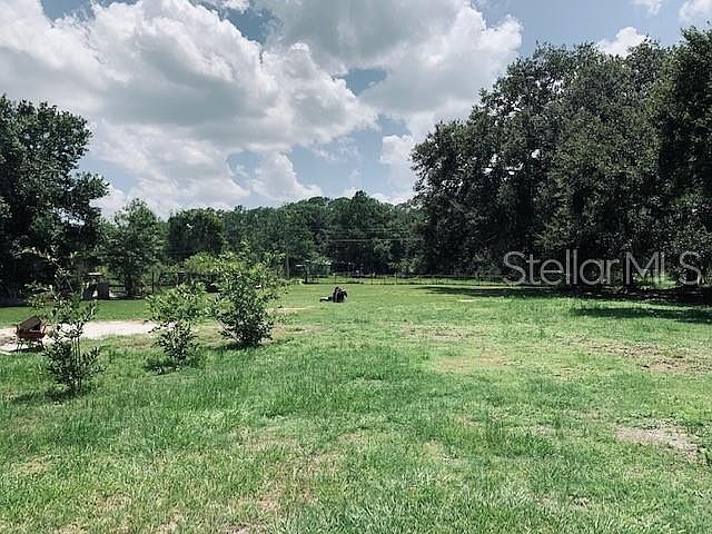 2nd image of 8928 Pine Tree Dr