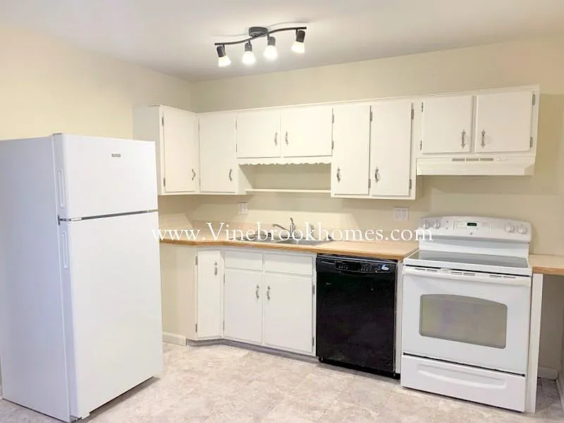 301 Lang Ct photo 1