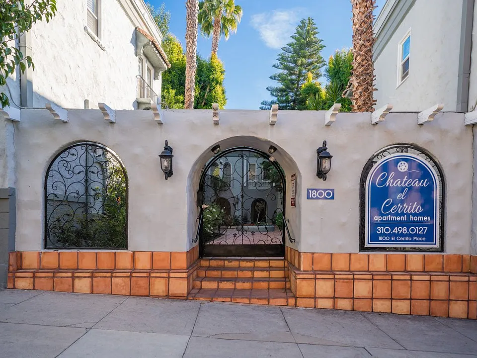 Chateau El Cerrito Apartments