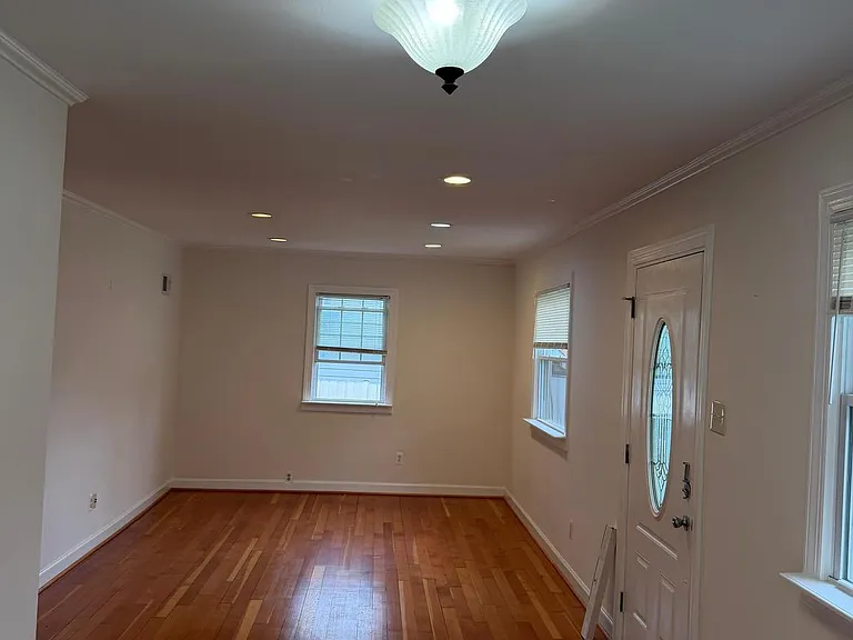 5608 Tremont Dr — Photo 3