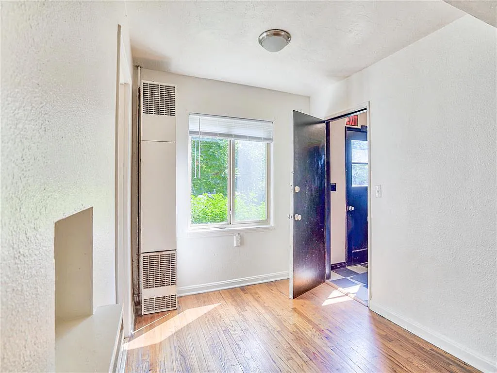 Powell Gardens Apartments — Photo 3
