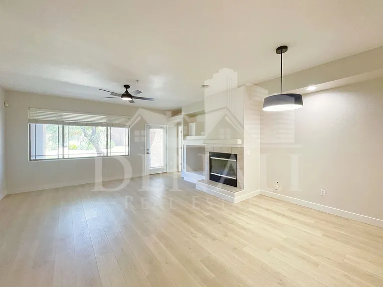 11500 E Cochise Dr #1007 — Photo 4