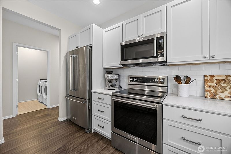 4th image of 12712 Admiralty Way #B301