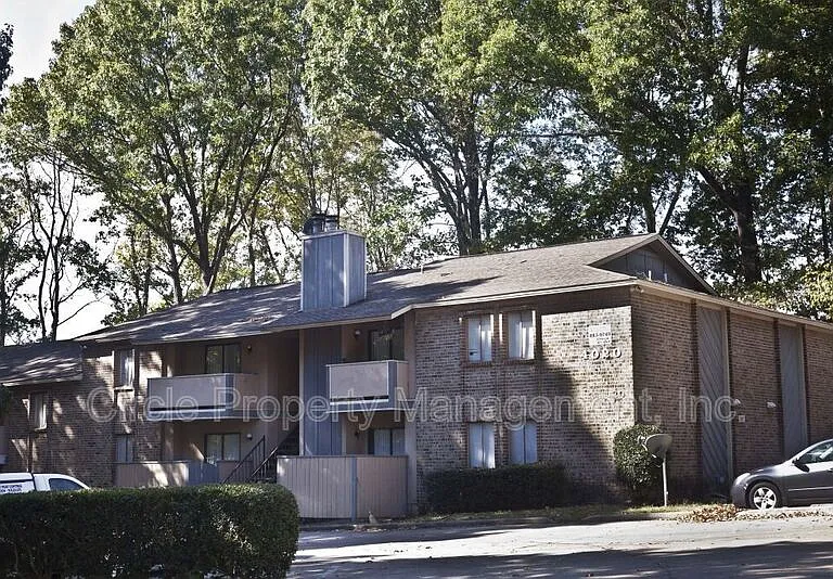 4020 Hunters Ridge Dr SW #12 — Photo 1