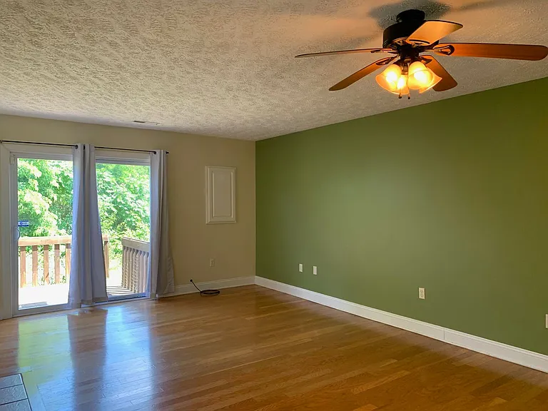 435 Oak Tree Blvd NW — Photo 8