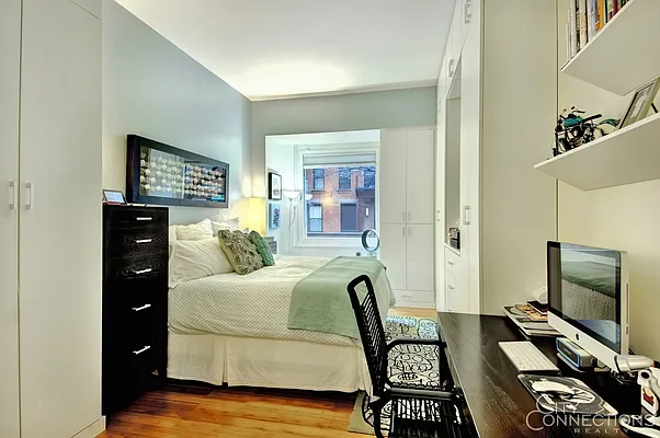 Sold by City Connections Realty | media 3