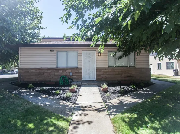 9040 Montoya St, Sacramento, CA 95826