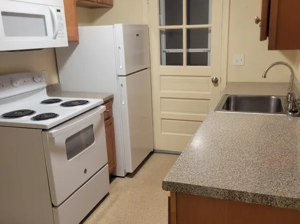 10 Dalton St Unit A, Plaistow, NH 03865